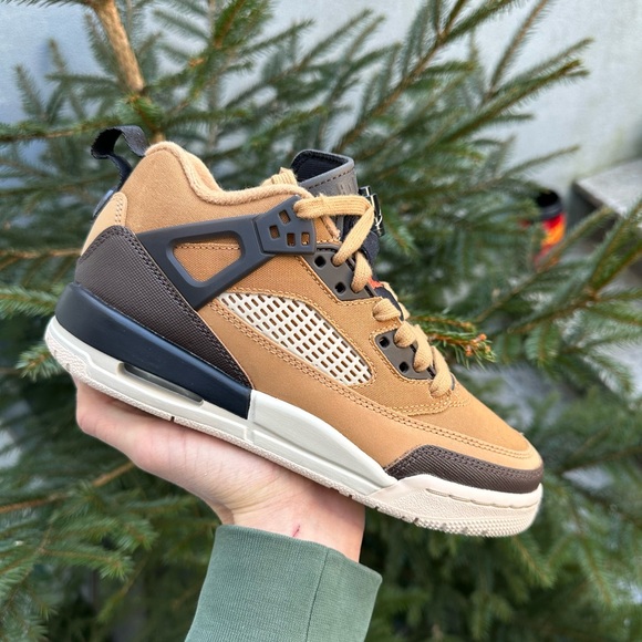 Kids shoes Jordan Spizike Low Flax Baroque Brown brand new 3,5Y size - Picture 2 of 7